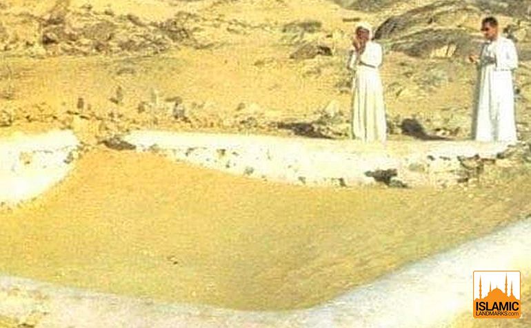 Historic photo of the burial place of the Shuhada of Badr